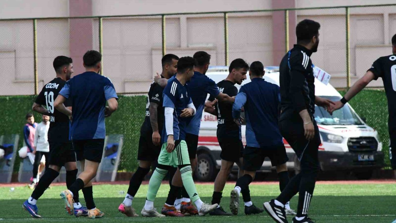 Erciyes 38 FK avantajlı döndü