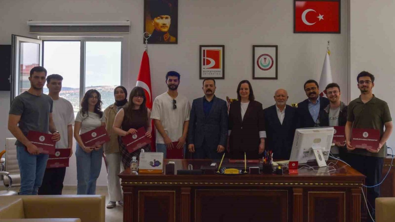 BŞEÜ’de ‘Mikrocerrahi Temel Eğitimi’ başarıyla tamamlandı