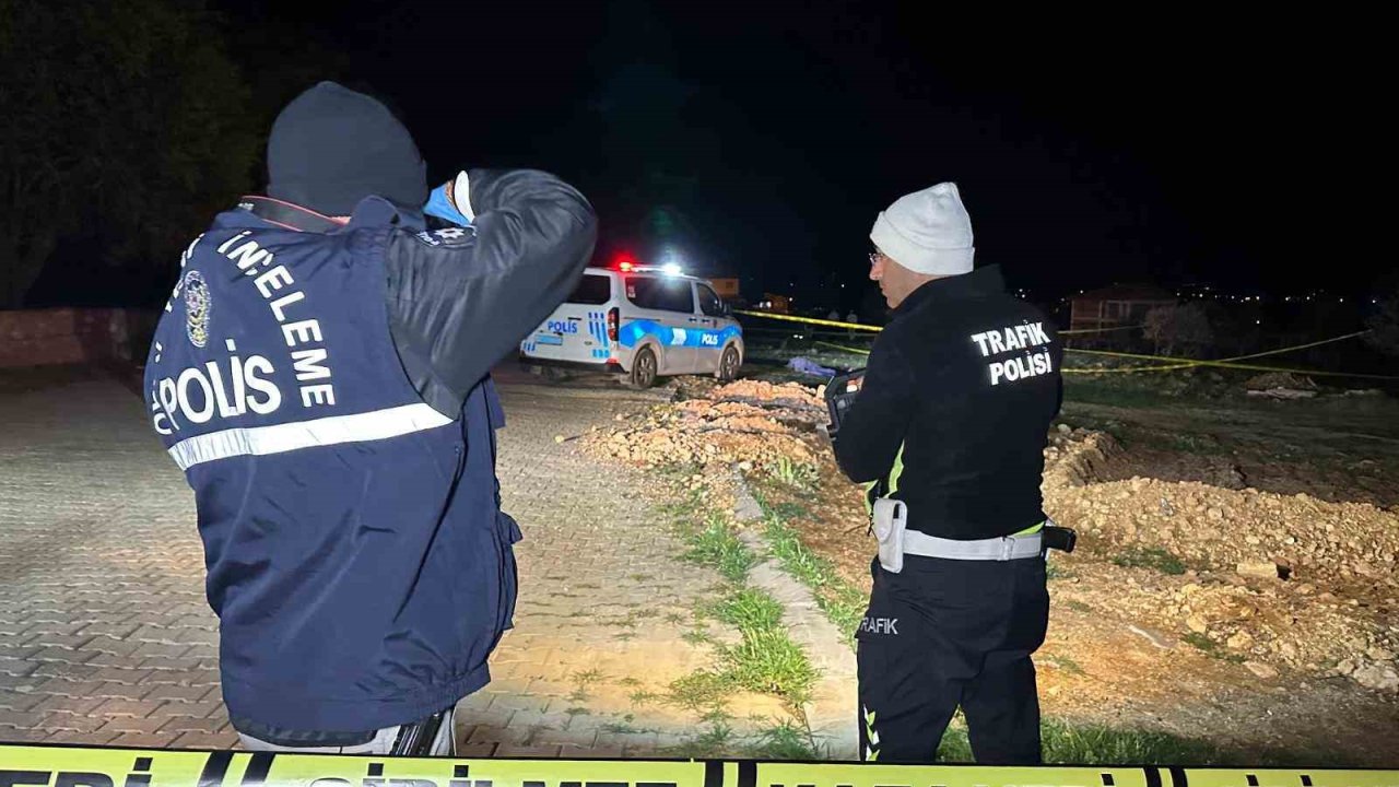 Uşak’ta motosiklet araziye devrildi: 1 ölü