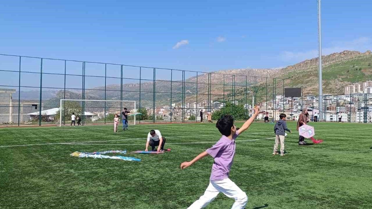 Çermikte uçurtma şenliği düzenlendi