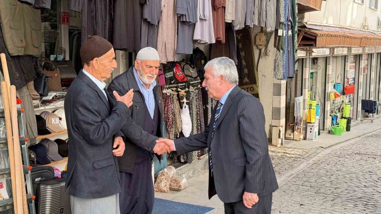 Başkan Karamehmetoğlu esnaf ve halkla bir araya geldi