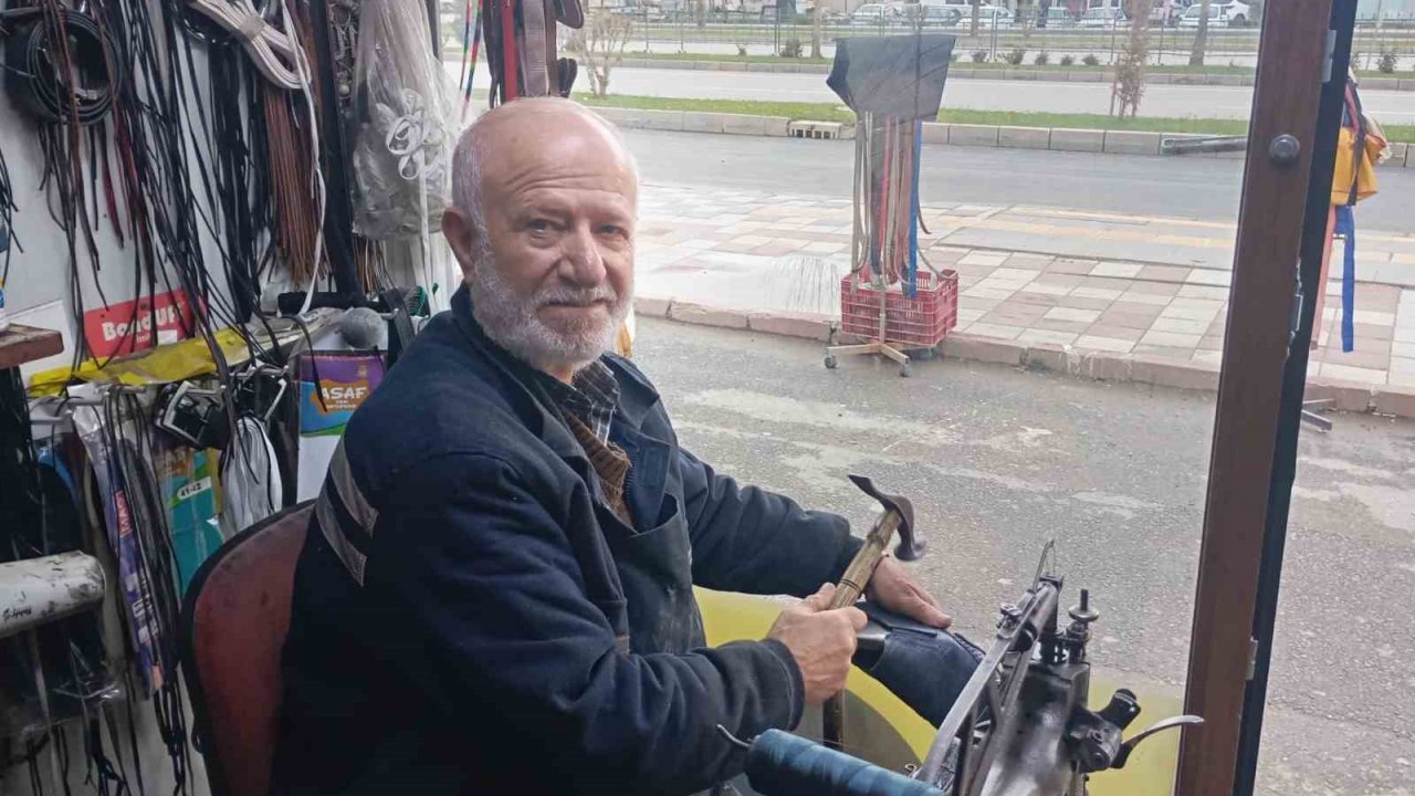 Baba mesleğini 45 yıldır sürdüren ustadan gençlere ‘meslek öğrenin’ tavsiyesi