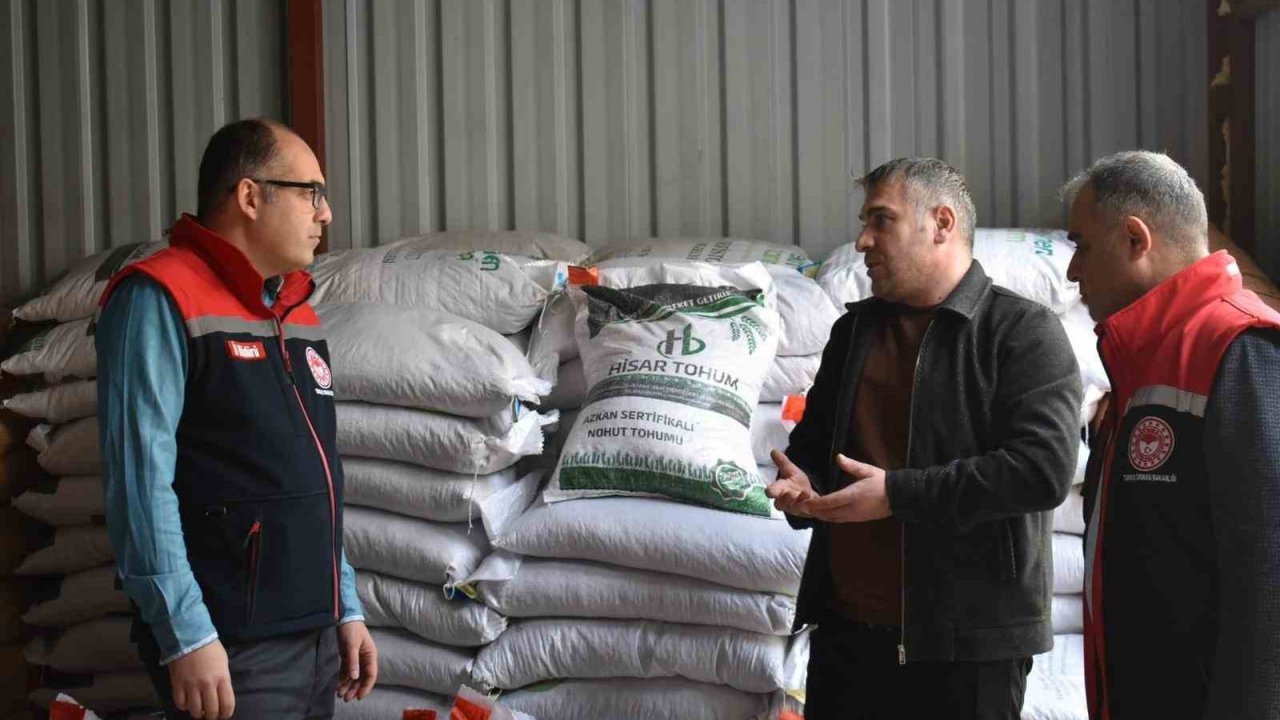 Bayburt’ta üreticilere yüzde 50 hibeli yem bezelyesi tohumu dağıtıldı