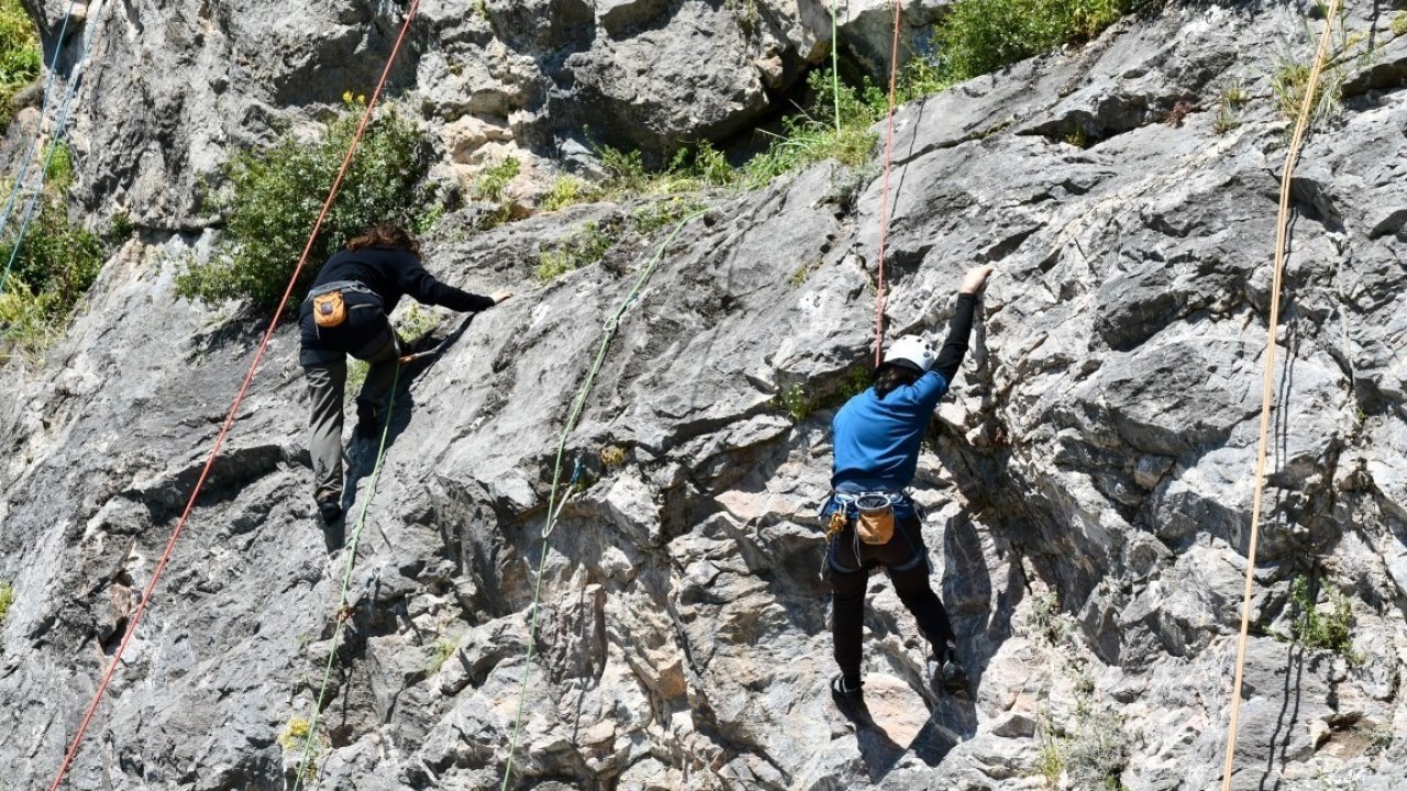 Balıkesir 7. Kaya Tırmanış Şenliği doğa tutkunlarını buluşturdu