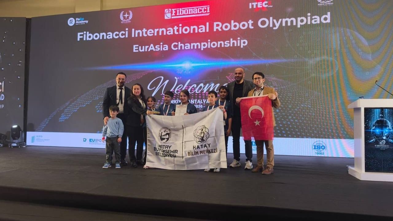 Hataylı öğrenciler uluslararası robot olimpiyatlarında büyük başarı elde etti