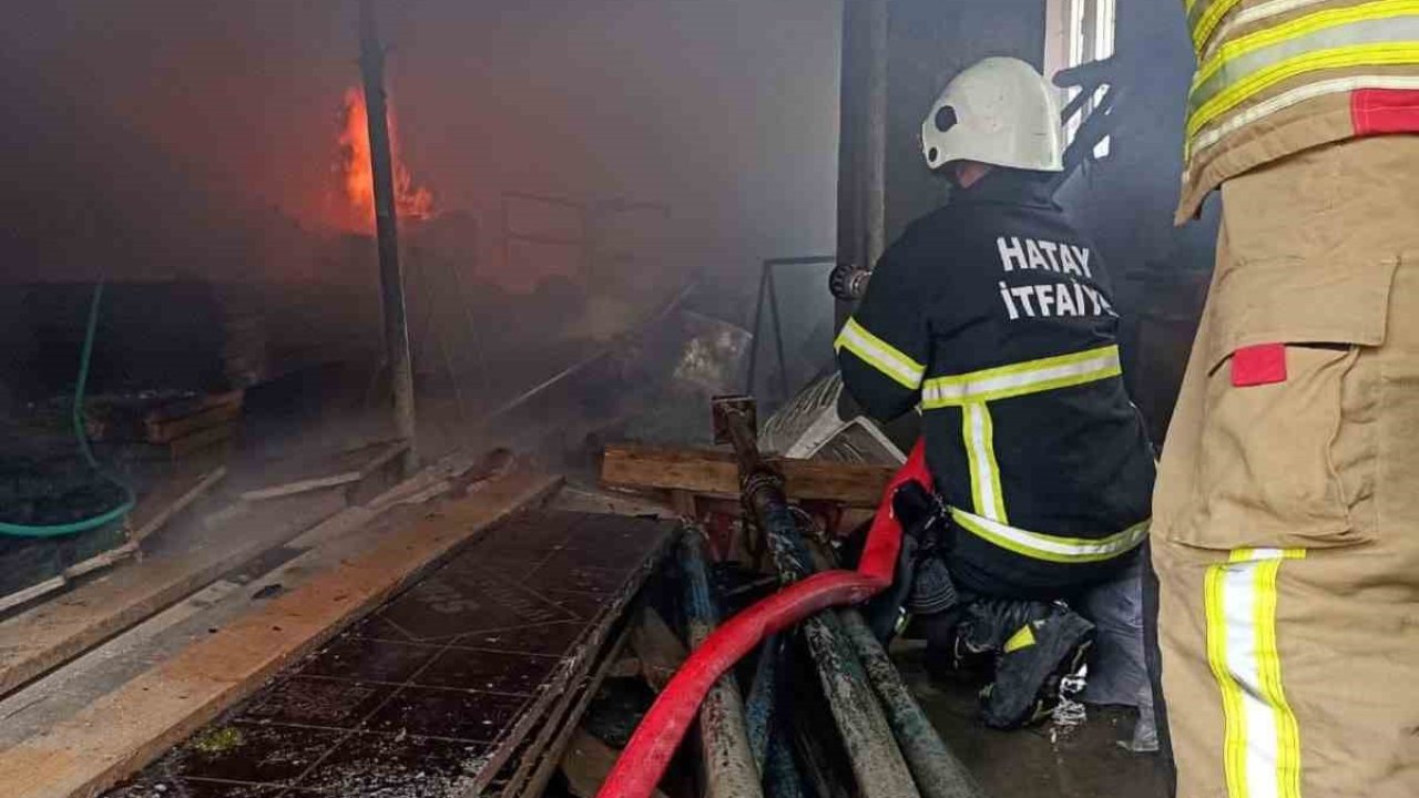 Yayladağı’nda müstakile evden alevler yükseldi