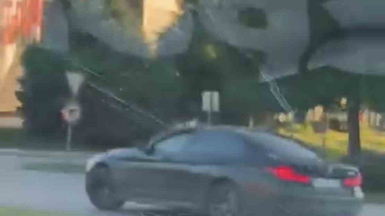 Bursa’da otomobil böyle drift attı