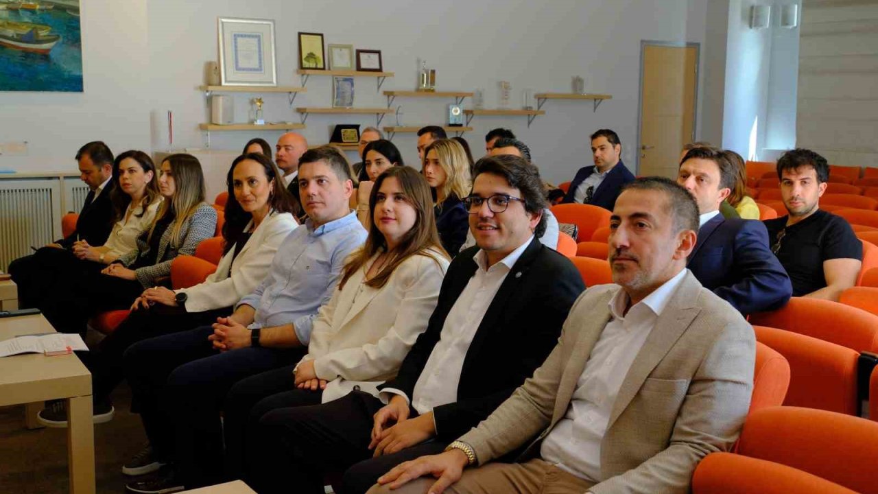 Özhelvacı: "Yapay zekâ, rekabet gücünü şekillendiren stratejik bir unsur"