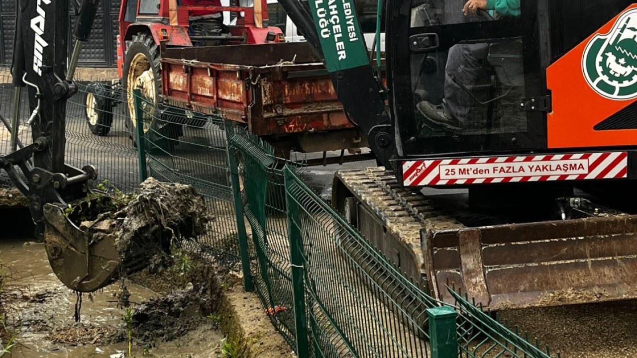 Cerrah’ta sulama kanalları temizlendi