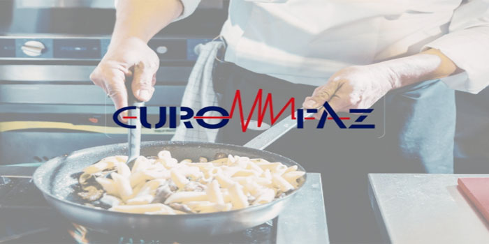 Kare Buz Makinesi ile İçecek Sunumunda Profesyonelliği Yakalayın