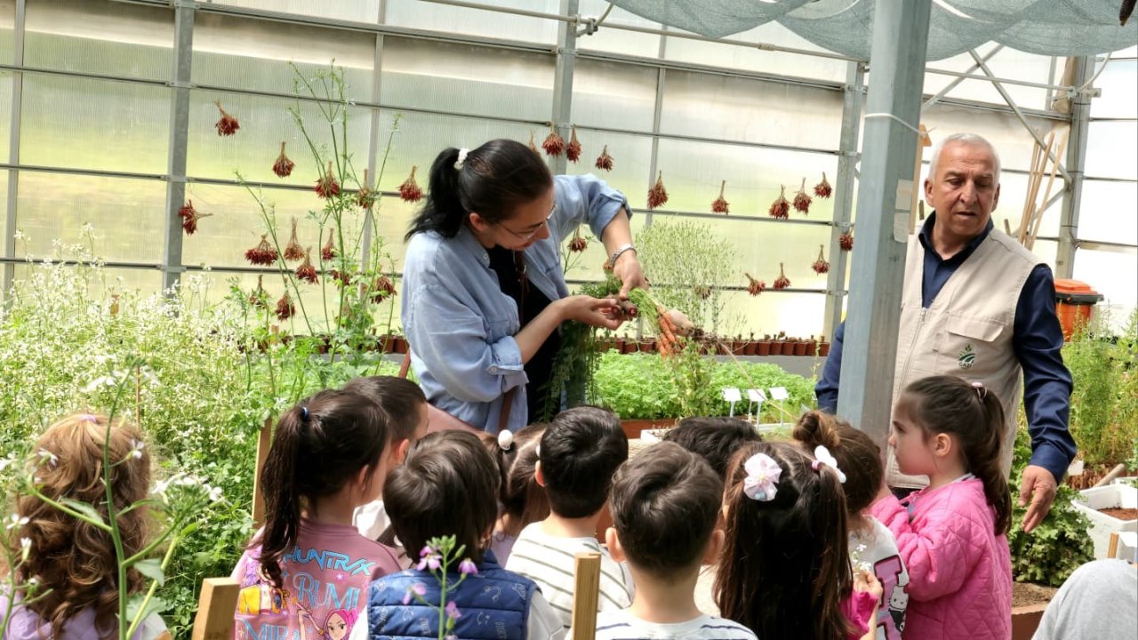 Çocuklar toprak sevgisini Osmangazi’de öğrendi