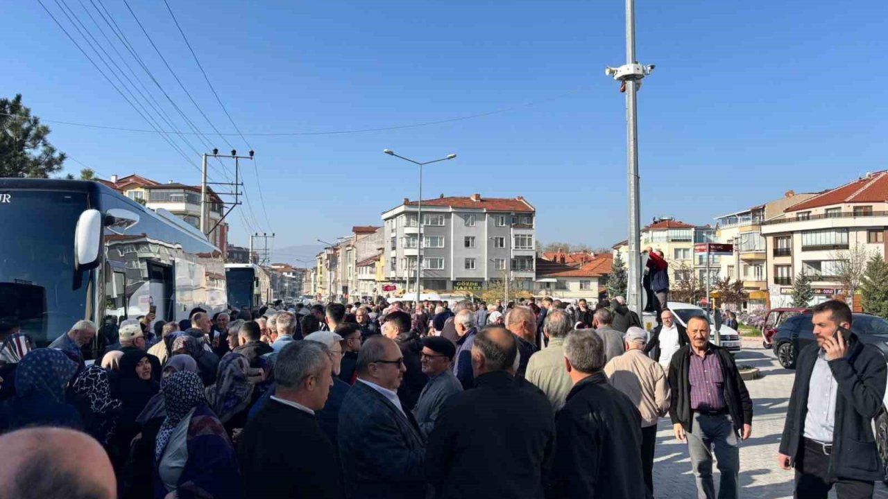 Tavşanlı’da Hacı adayları dualarla uğurlandı