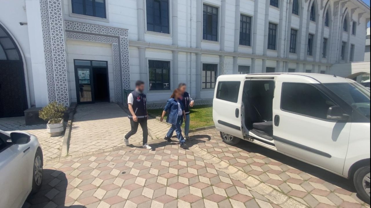 Evden ziynet eşyası ve nakit para çalan kadın yakalandı