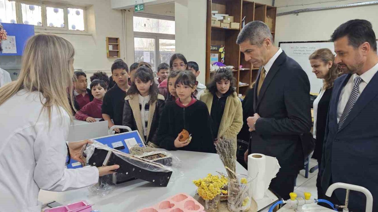 Bolu’da ilkokul öğrencileri atık yağları sabuna dönüştürdü