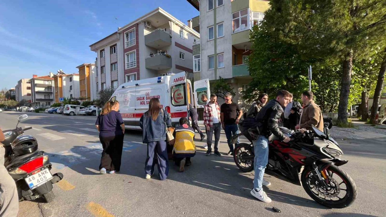 Menteşe’de araçlar birbirine girdi: 2 yaralı