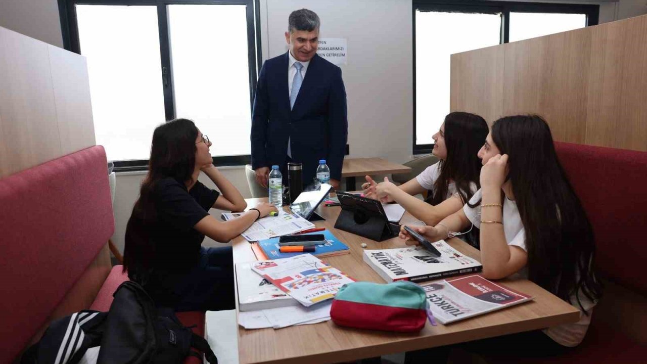 Akdeniz’de ikinci ’Bilgi Limanı Kütüphanesi’ hizmete girdi