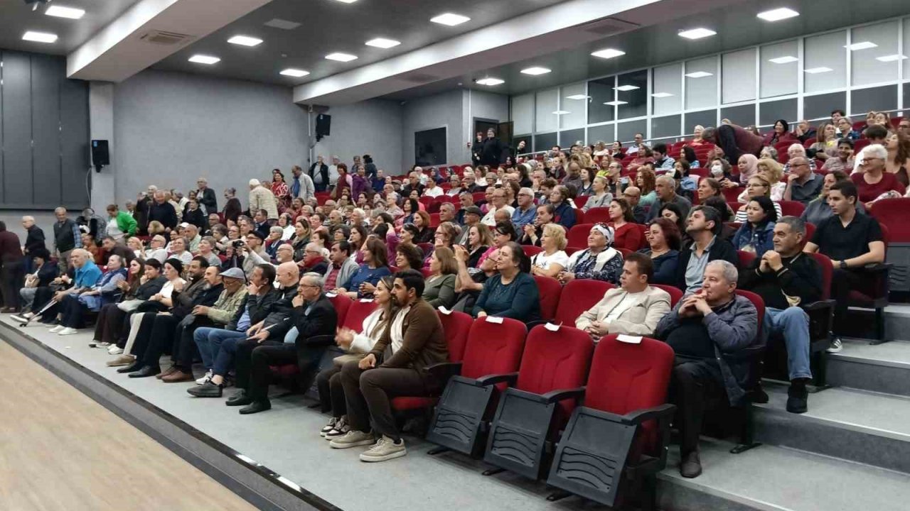 Gömeç’ de bahara merhaba konseri yoğun ilgi gördü