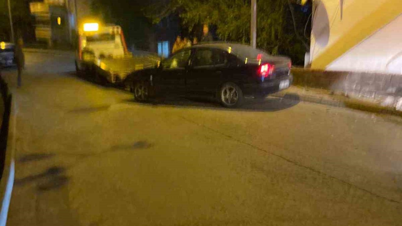 Zonguldak’ta trafik kazası kamerada: 2 yaralı