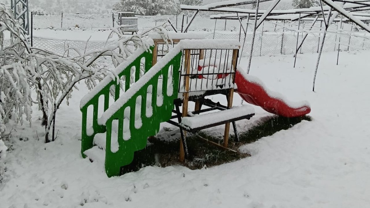 Mersin’de mayısta kar yağışı etkili oldu, yaylalar beyaza büründü