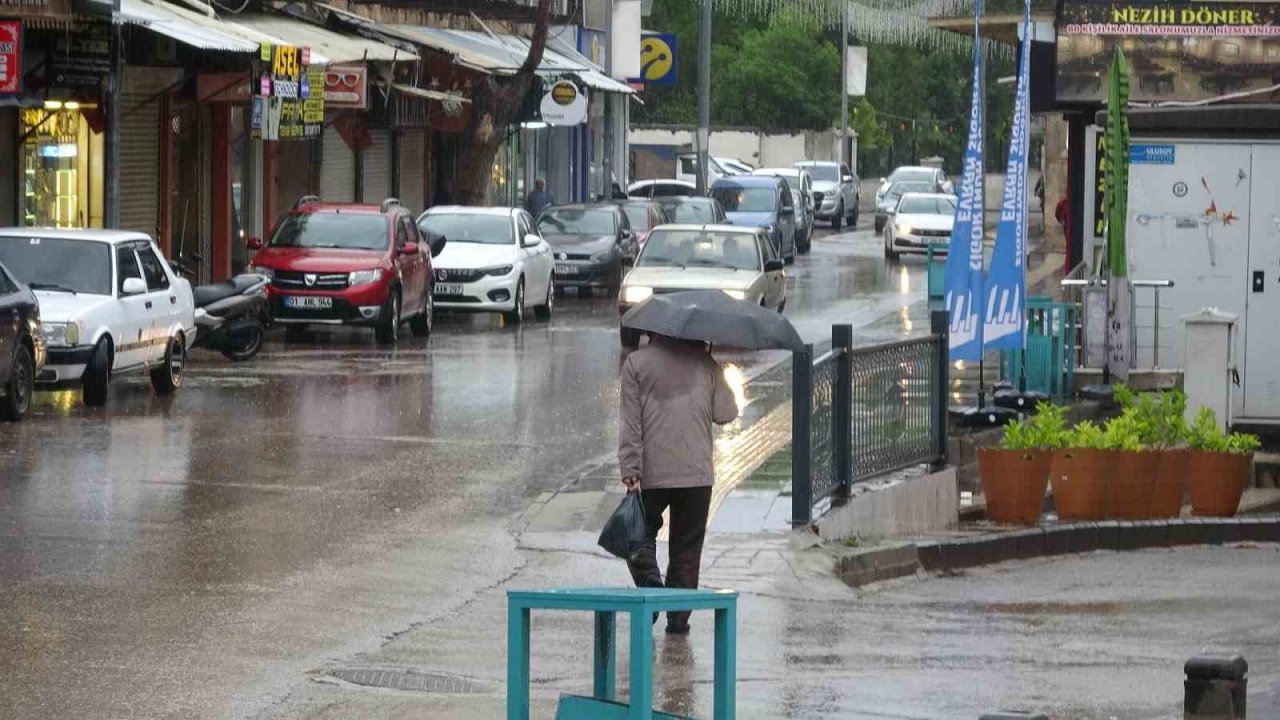 Kilis’te kuvvetli yağış ve sis etkili oldu