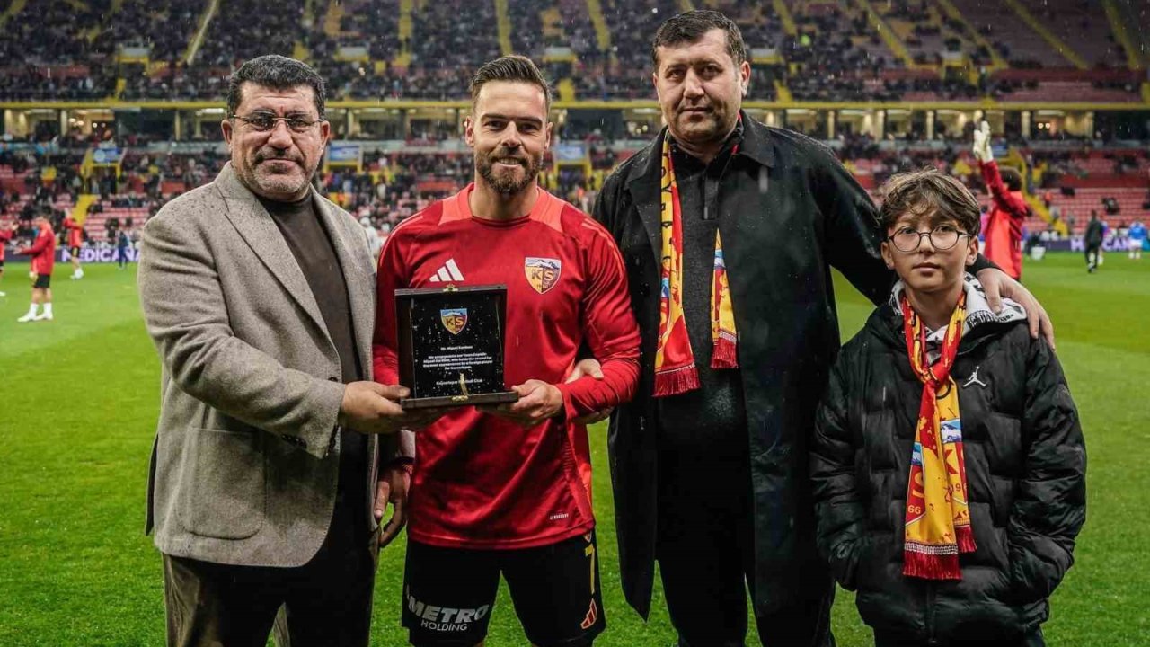 Miguel Cardoso Kayserispor’un tarihine geçti