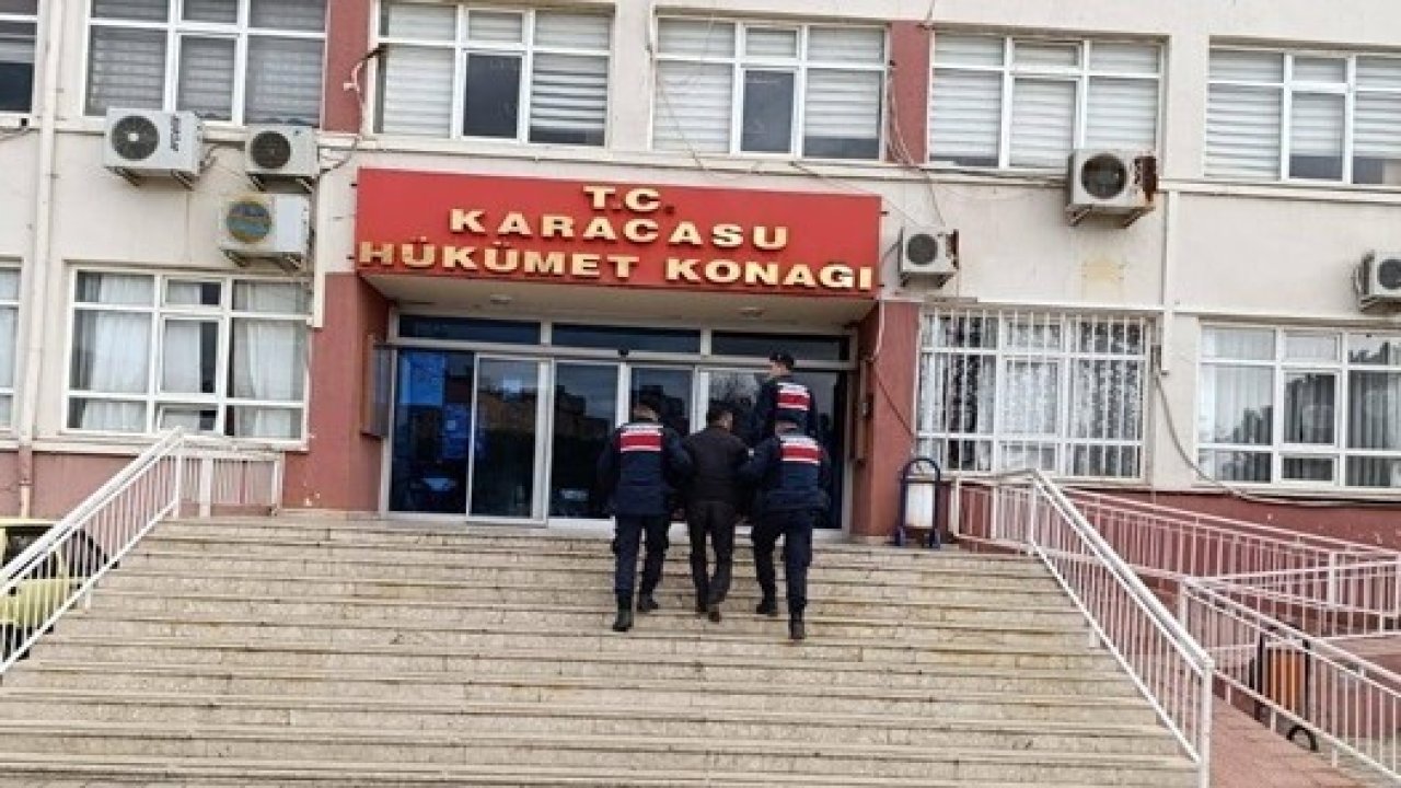 Karacasu’da ruhsatsız silahlar ve tarihi eserler ele geçirildi