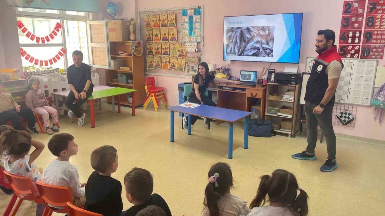 Tekirdağ’da öğrencilere balık tüketimi eğitimi