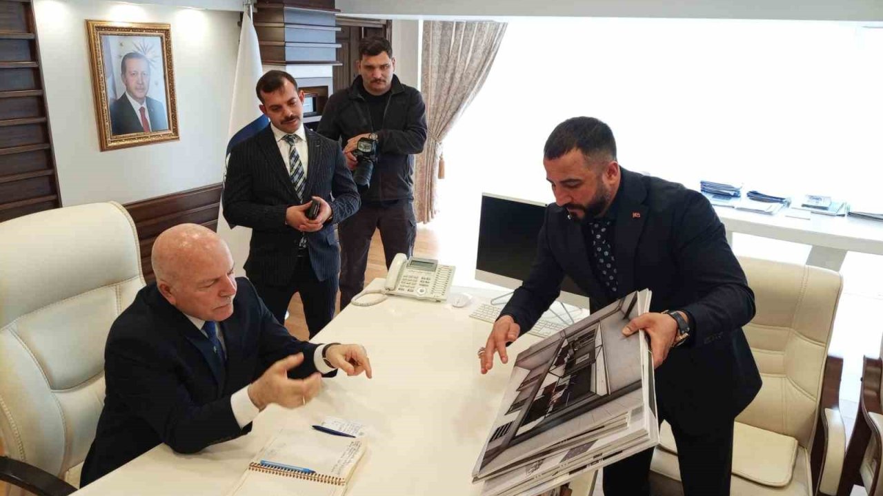 Emre Akdoğan’dan Başkan Sekmen’e ziyaret