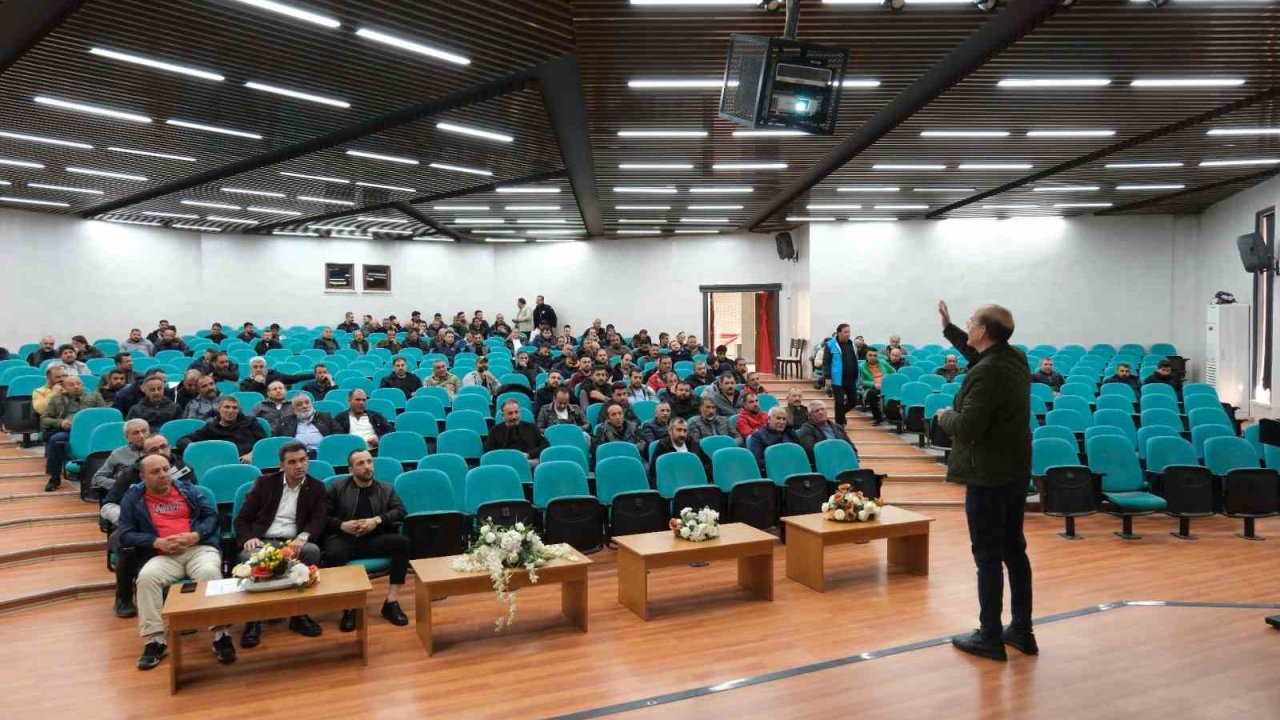 Erzincan Belediyesi personeline güvenli sürüş eğitimi