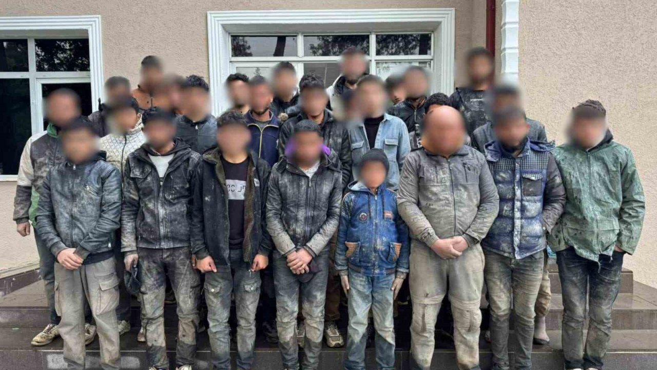 Hatay’da 37 kaçak göçmen yakalandı