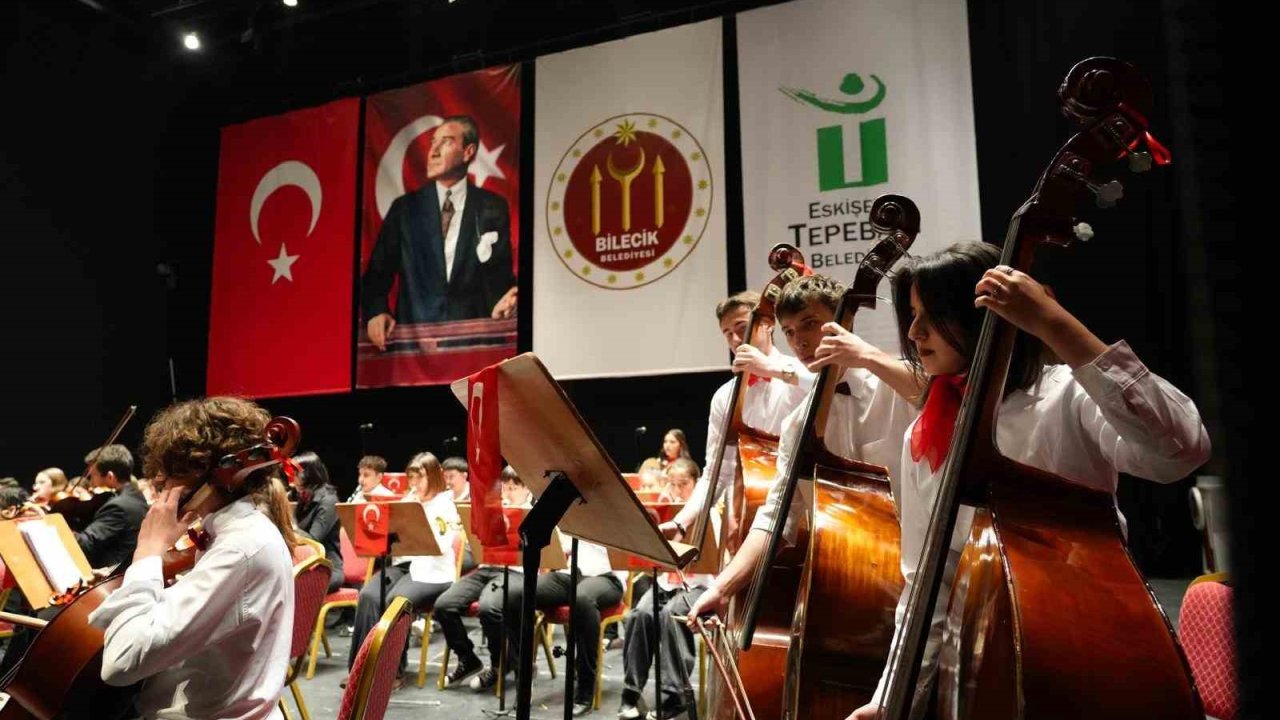 Çocuk Senfoni Orkestrası’nın konseri ayakta alkışlandı