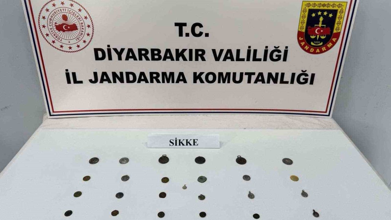 Diyarbakır’da tarihi eser kaçakçılığı operasyonu: 31 adet sikke ve obje ele geçirildi