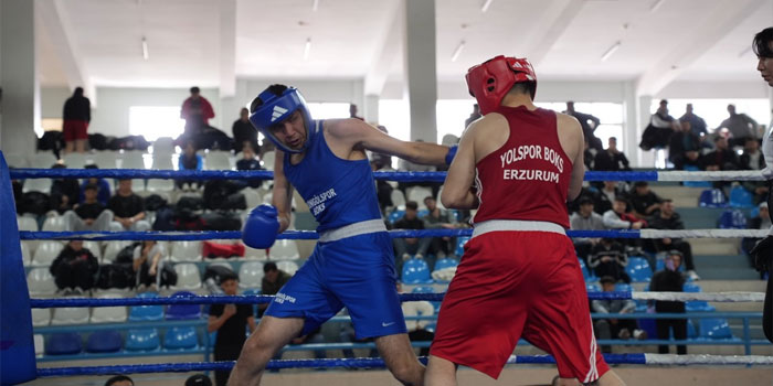 Kars’ta Gençler Türkiye Boks Şampiyonası Başladı