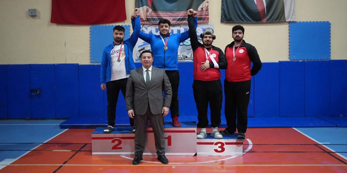 Kars'ta YurtLig Güreş Türkiye Şampiyonası Görkemli Bir Kapanışla Sona Erdi