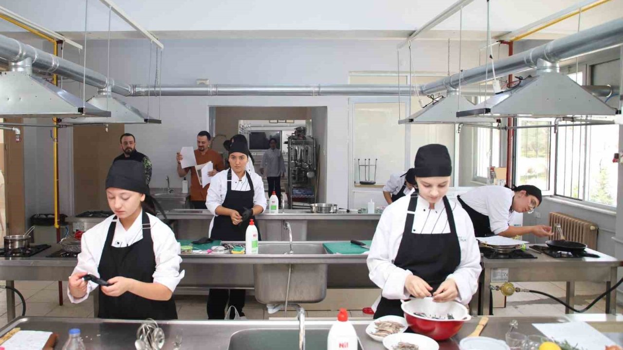 Köşk’te öğrenciler hünerlerini mutfakta sergiledi