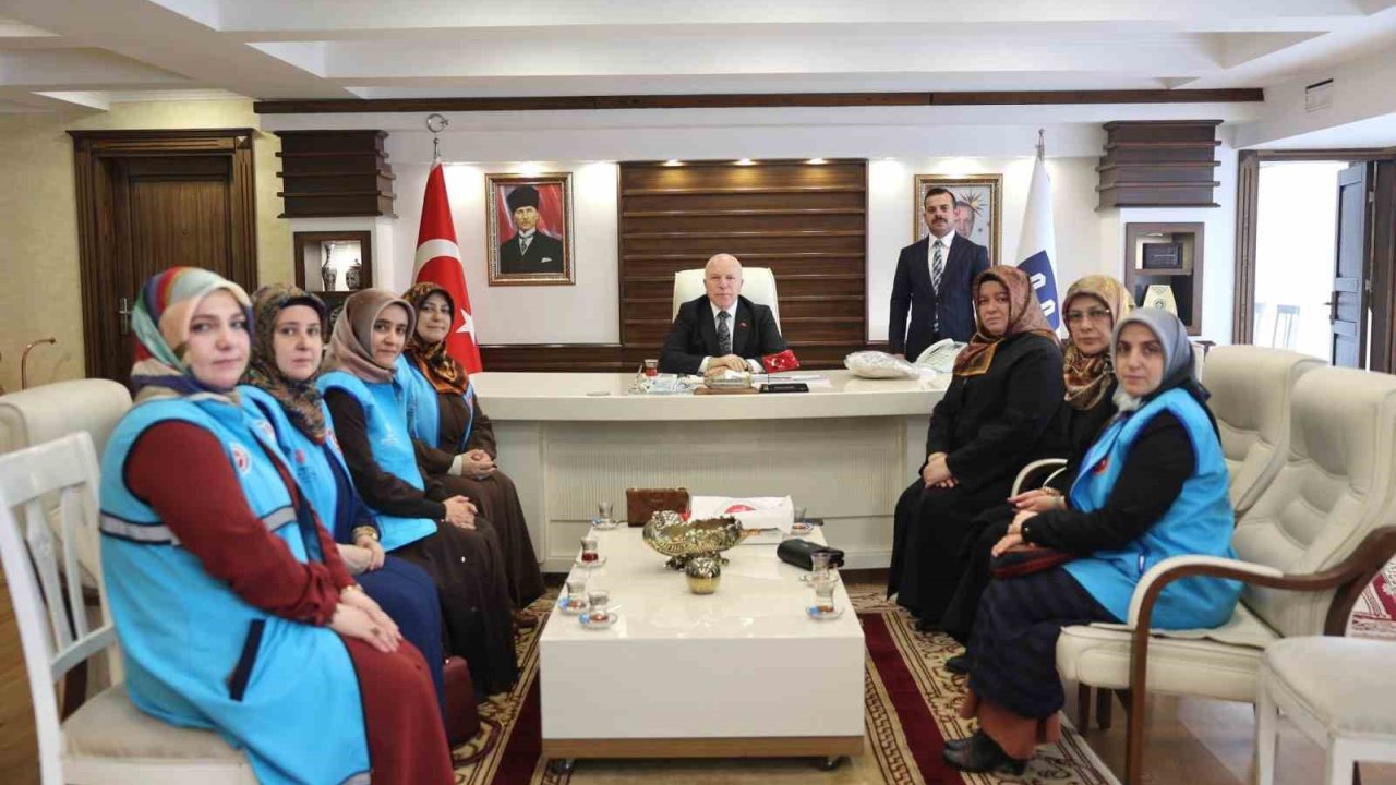 Başkan Sekmen: "Hayırlı hizmetlerin her zaman destekçisiyiz"