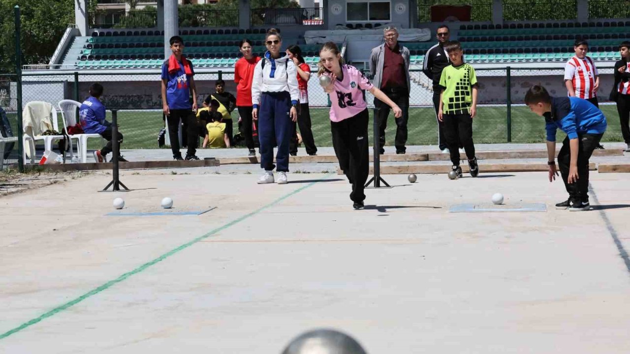 Manisa’da Okul Sporları Bocce Grup müsabakaları başladı