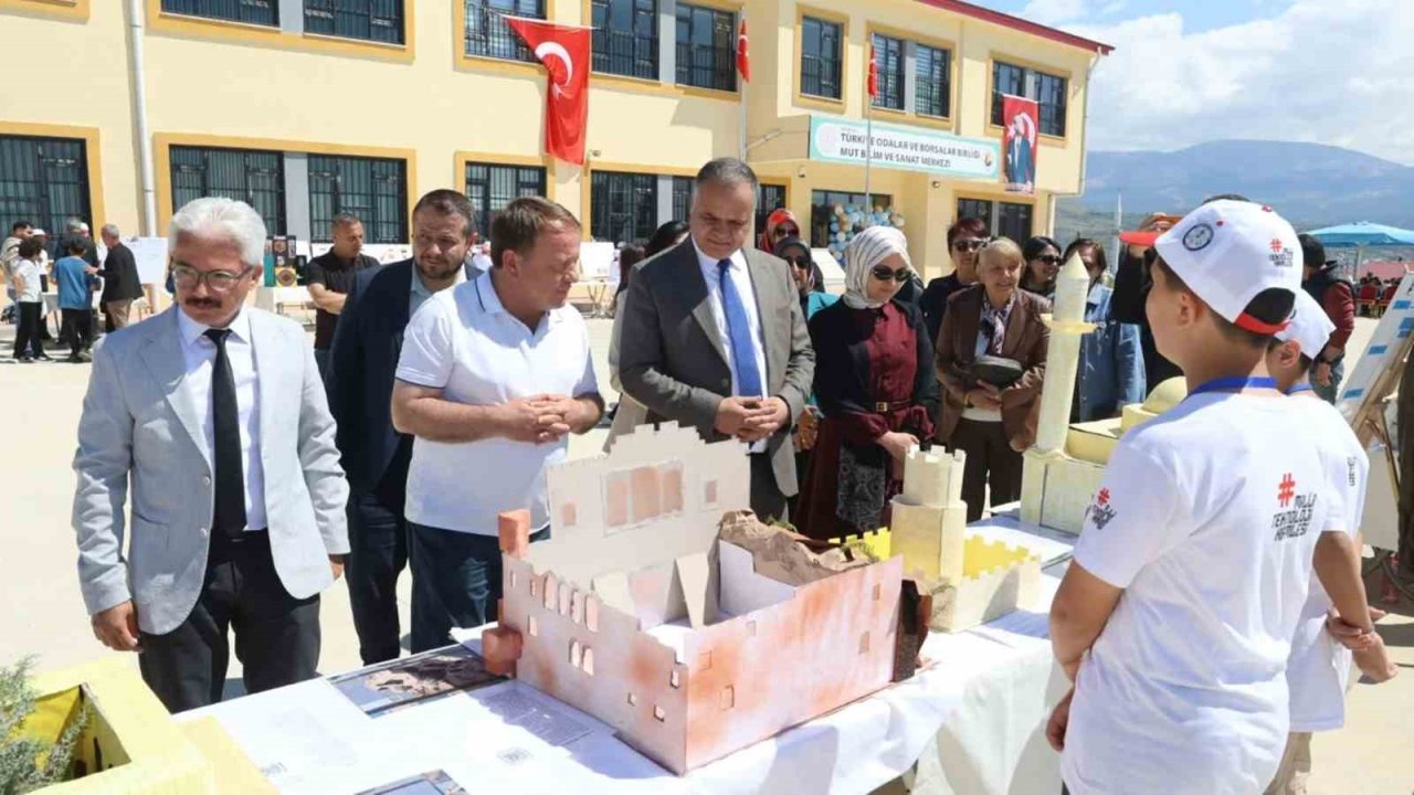 Genç kâşifler Mut’ta sahne aldı: 19 proje ilgi gördü