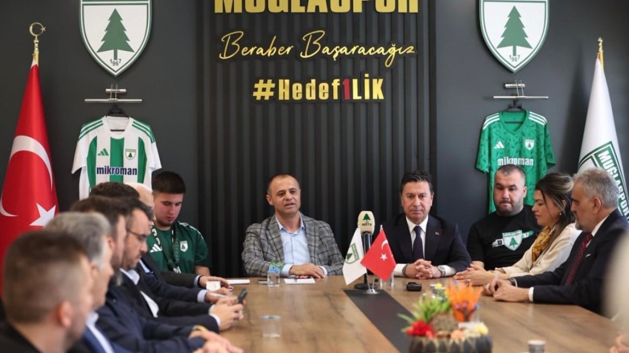Muğla Büyükşehir Belediye Başkanı Aras: "Muğla’mızı bayraklarla donatalım"
