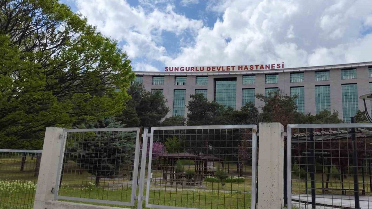 KYK yurdunda kalan 55 öğrenci zehirlenme şüphesiyle hastaneye başvurdu