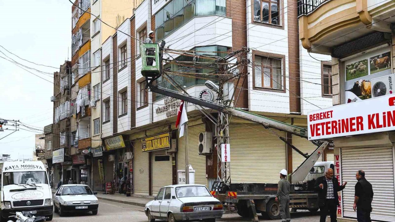 Dicle Elektrik’ten fırtına mesaisi