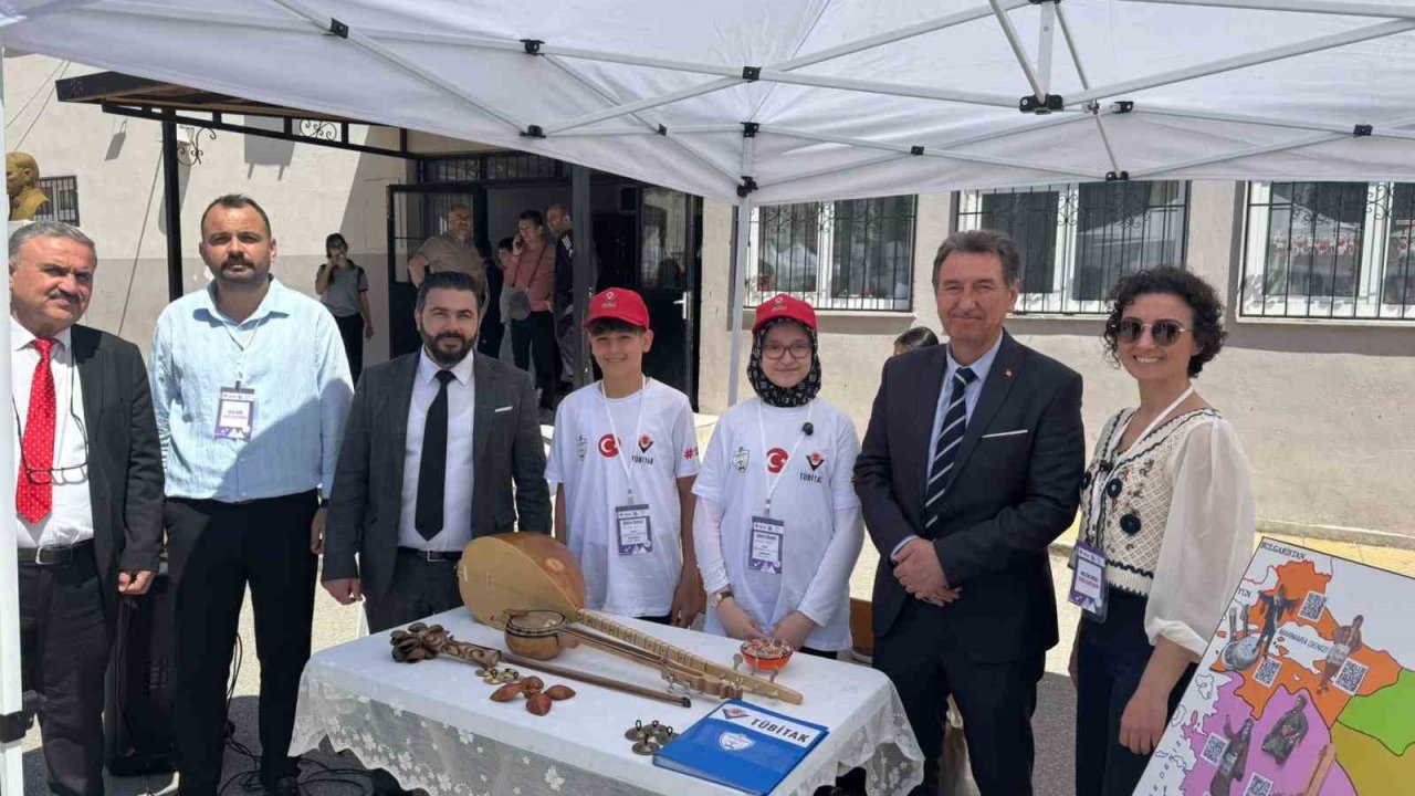 Bilime açılan kapı Akşemseddin Ortaokulu’nda aralandı