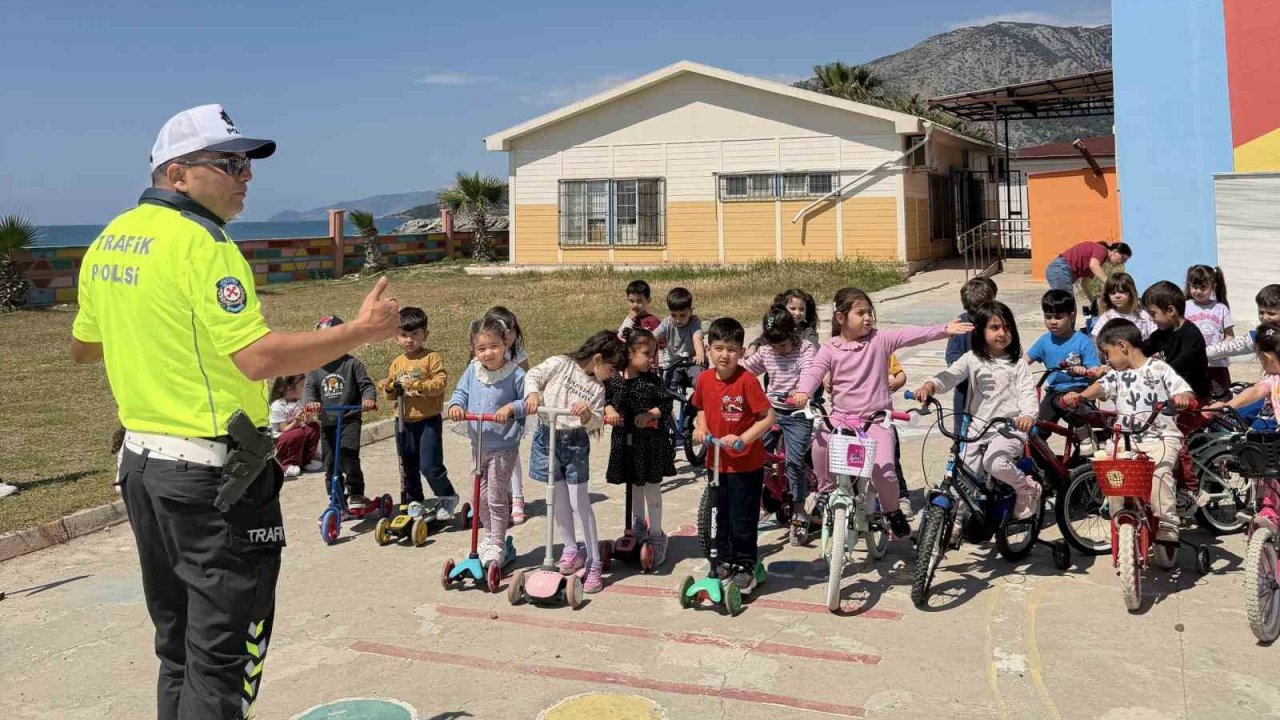 Bozyazı’da miniklere Trafik Haftası eğitimi