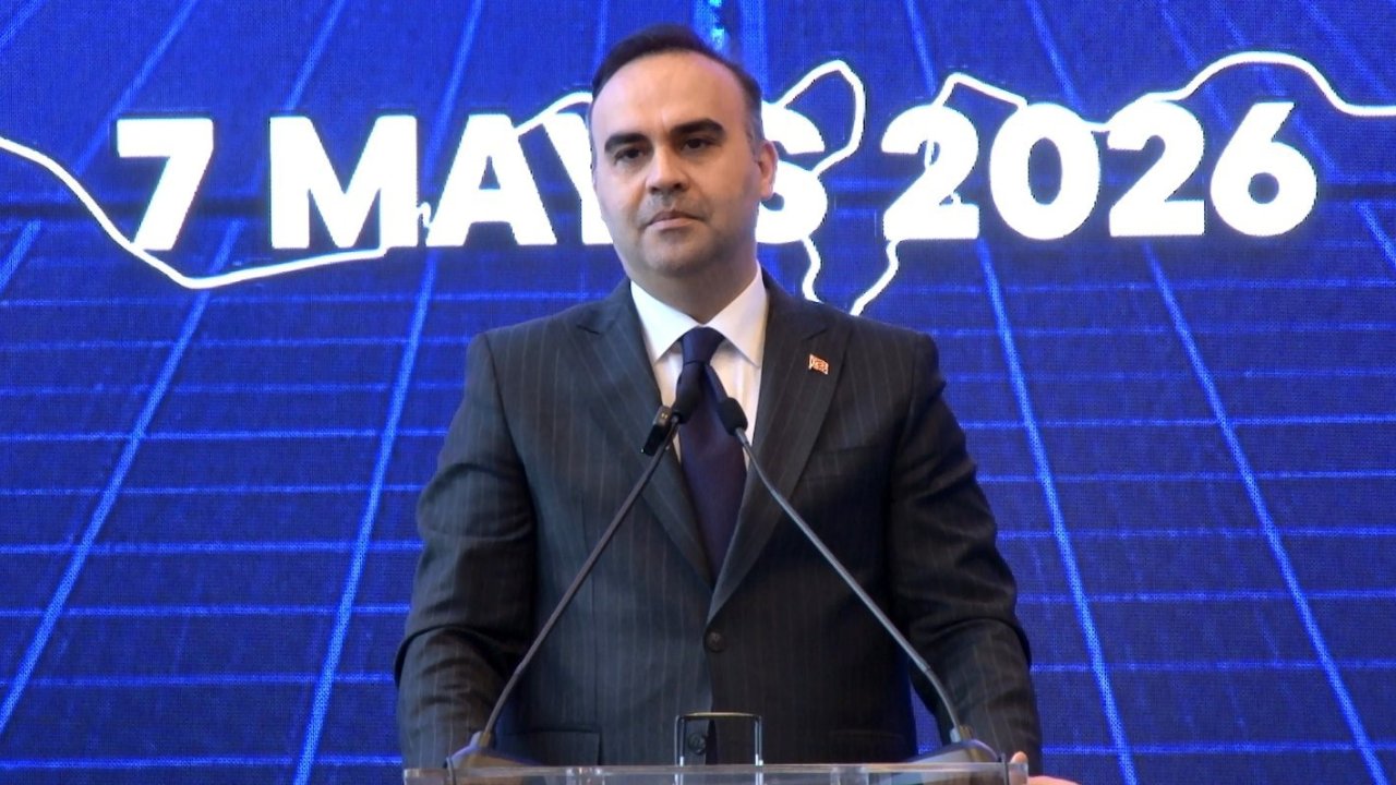 Bakan Kacır: "Ülkemiz en az 5 üretim tesisiyle yıllık 20 gigavatın üzerinde güneş hücresi üretim kapasitesine erişecek"