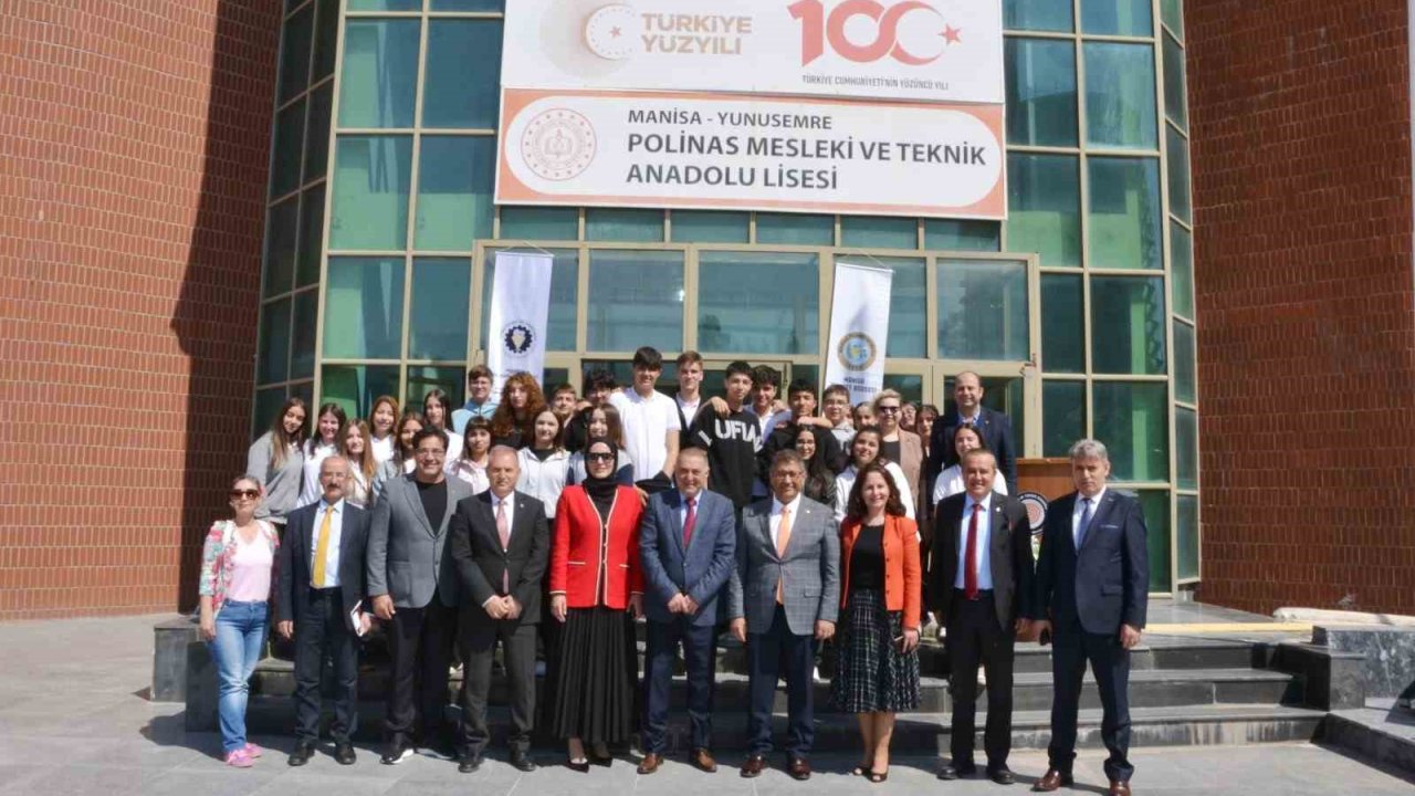 Manisa’da geleceğin meslekleri aynı çatıda buluştu