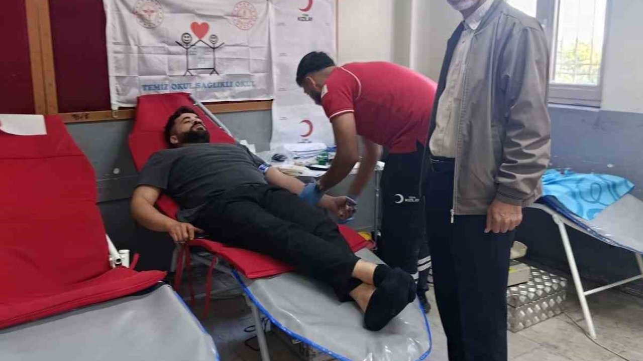 Kızılay Dicle’de kan bağışı kampanyası düzenledi