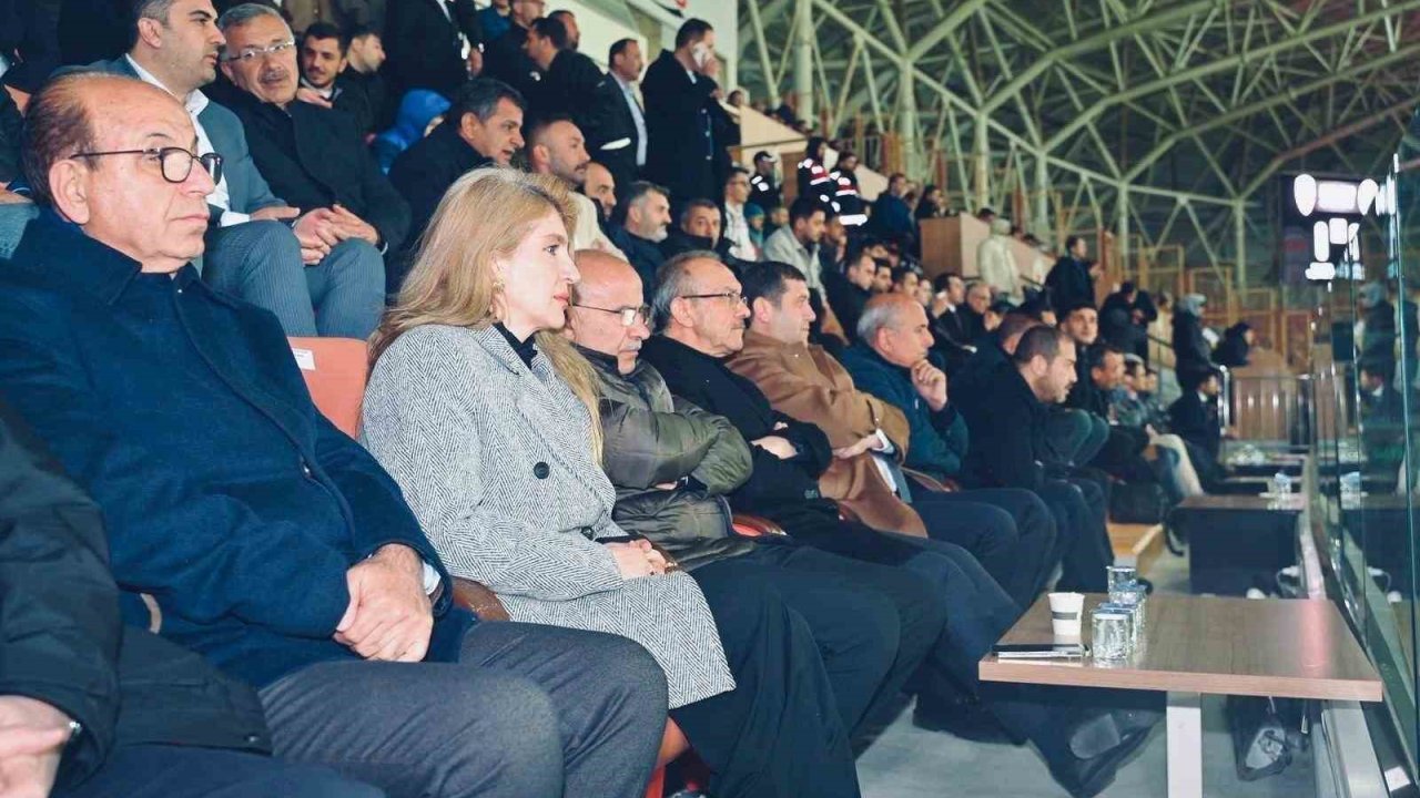 Ölmeztoprak’tan yoğun saha mesaisi