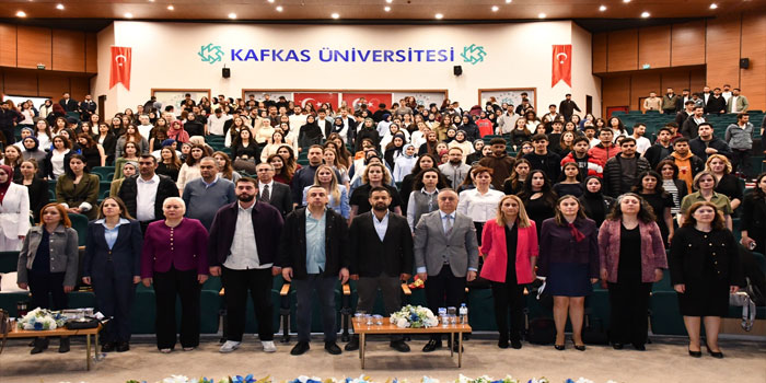 Kafkas Üniversitesi’nde Ebeler ve Hemşireler Günü Kutlandı