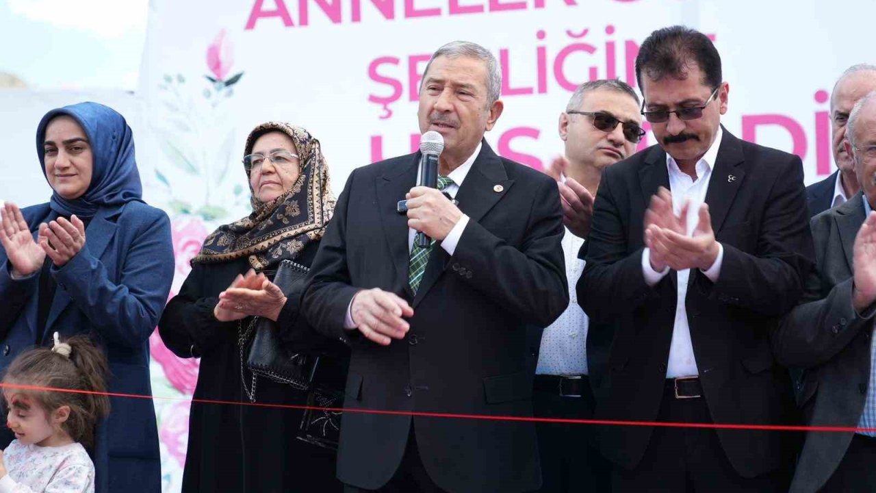 Darende’de "Anneler Günü Şenliği"