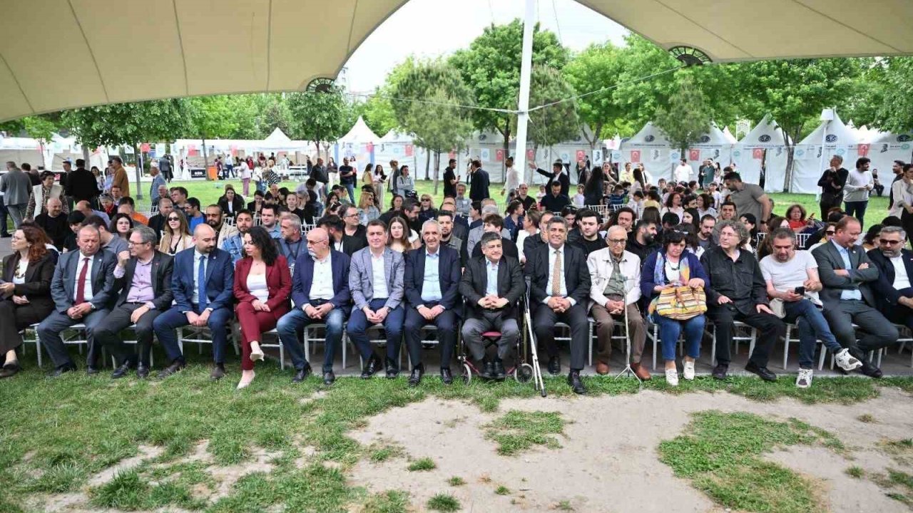 Manisa’da 9. Kitap Fuarı kitapseverlerle buluştu